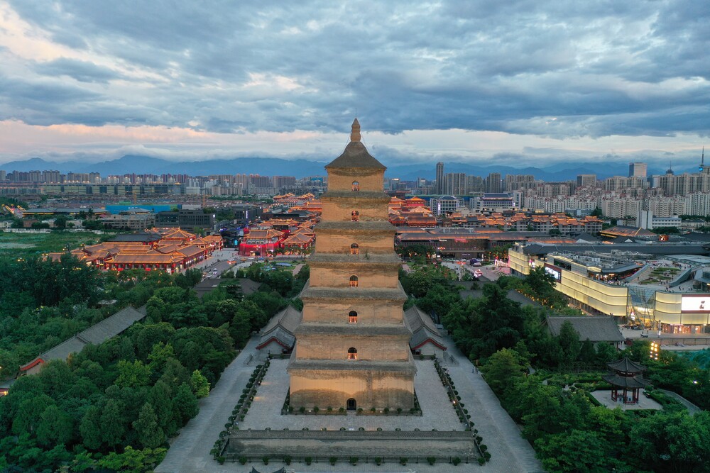 Silk Roads: the Routes Network of Chang'an-Tianshan Corridor